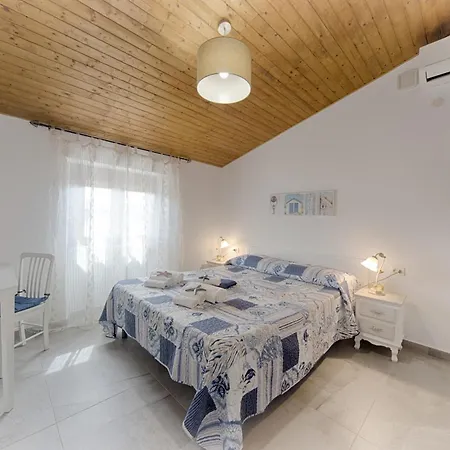Casa Lucia 2 Гостьовий будинок Ольбія